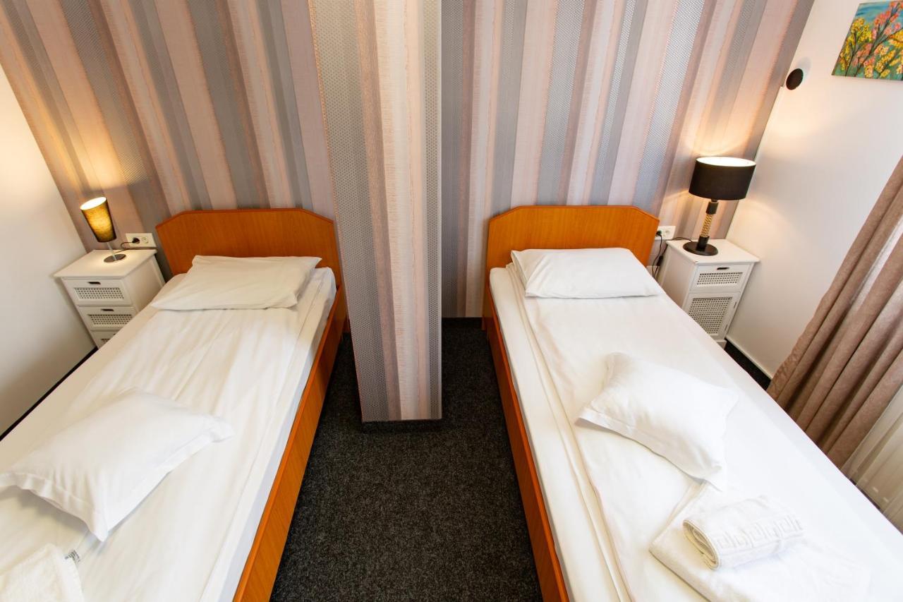 Hotel Casa Liana Buşteni Esterno foto